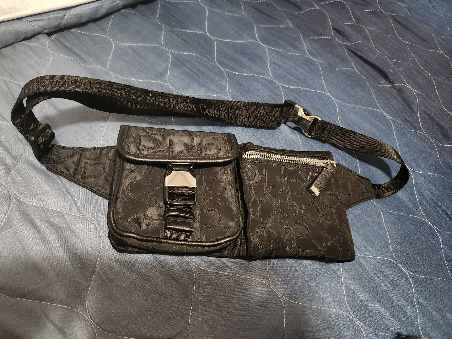 Calvin Klein Black Belt Bag - photo 2