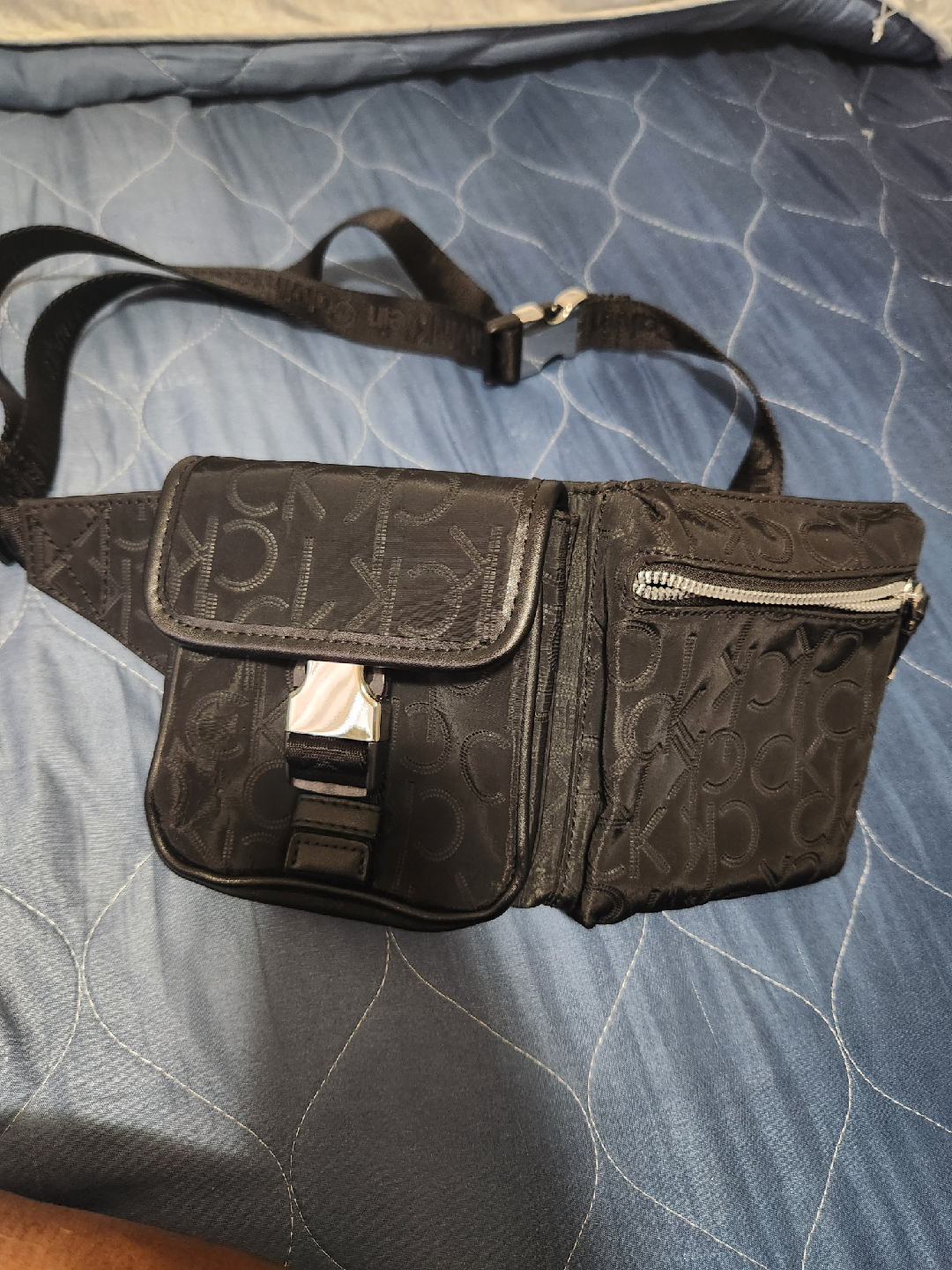 Calvin Klein Black Belt Bag - photo 3
