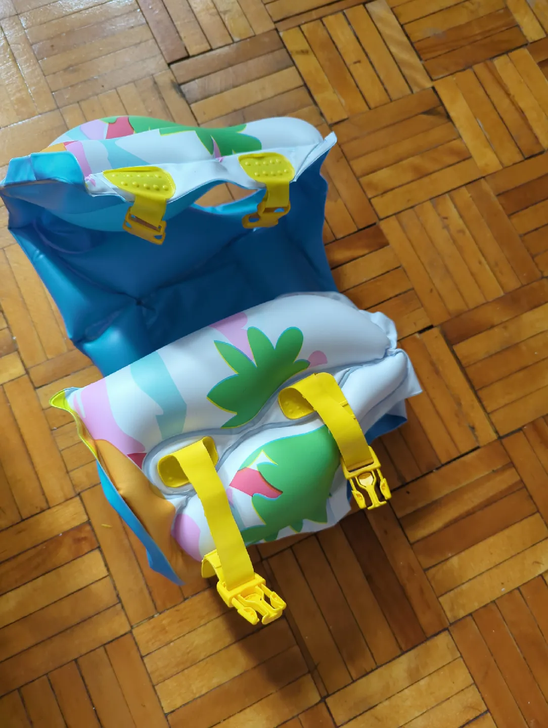 Bestway Inflatable Armbands Swim Float Vest image indicator(3)