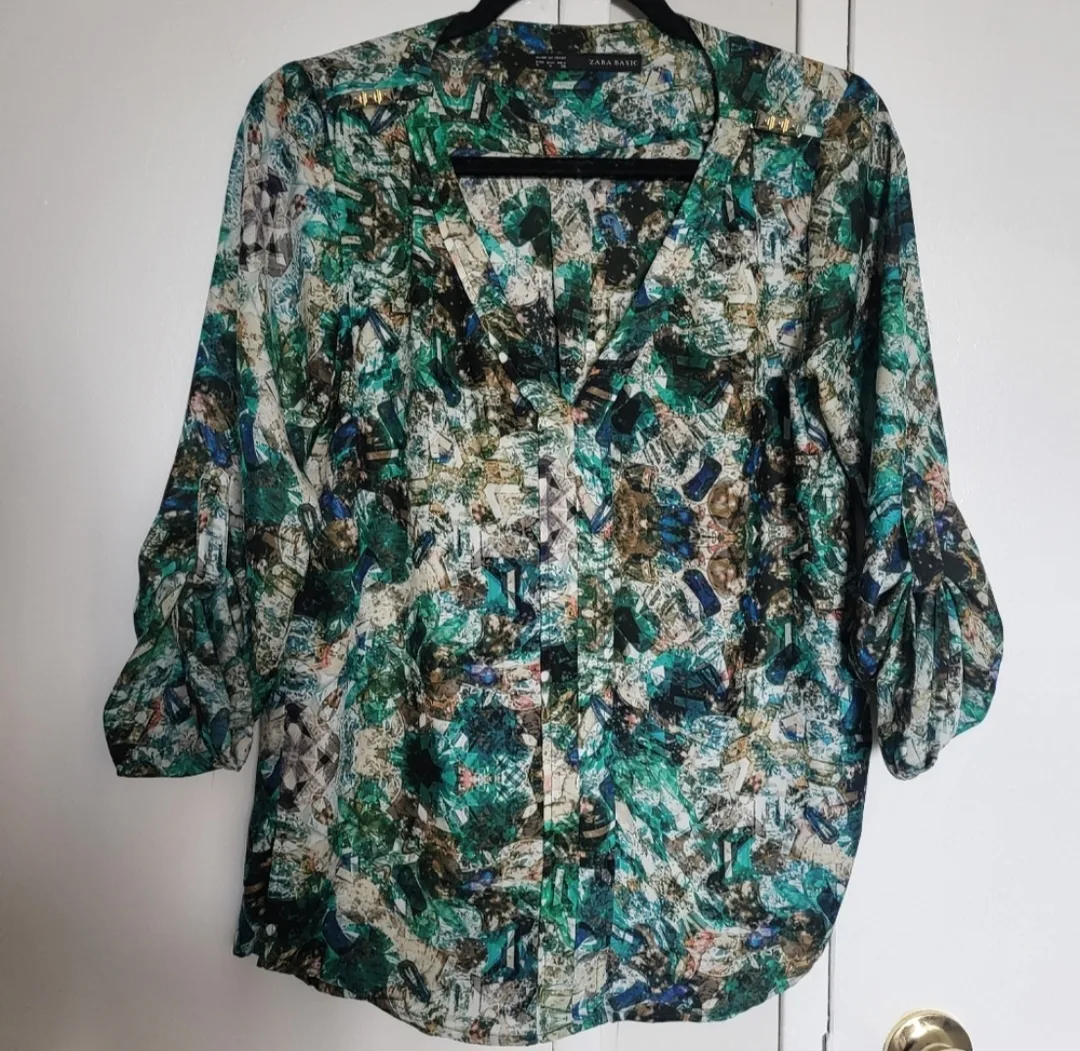 *FREE* WEEKLY DECLUTTERING Zara Basic Blouse - Size S thumbnail