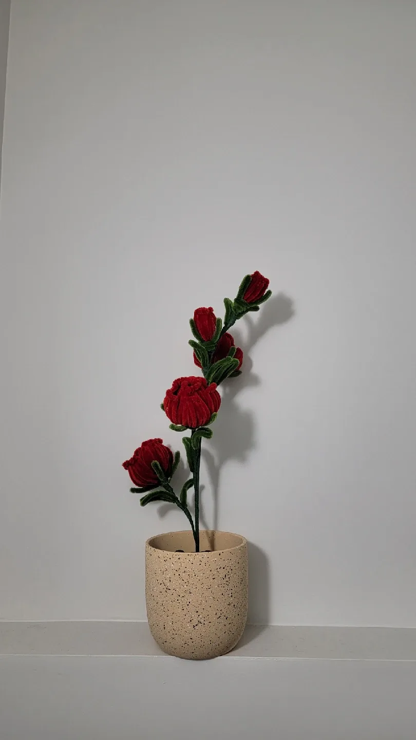 Artificial Red Flower Arrangement image indicator(2)