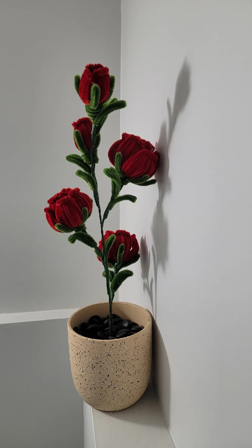 Artificial Red Flower Arrangement image indicator(3)