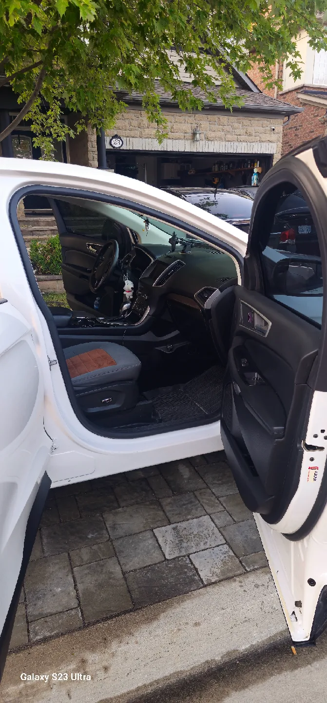 Ford Edge White SUV image indicator(8)