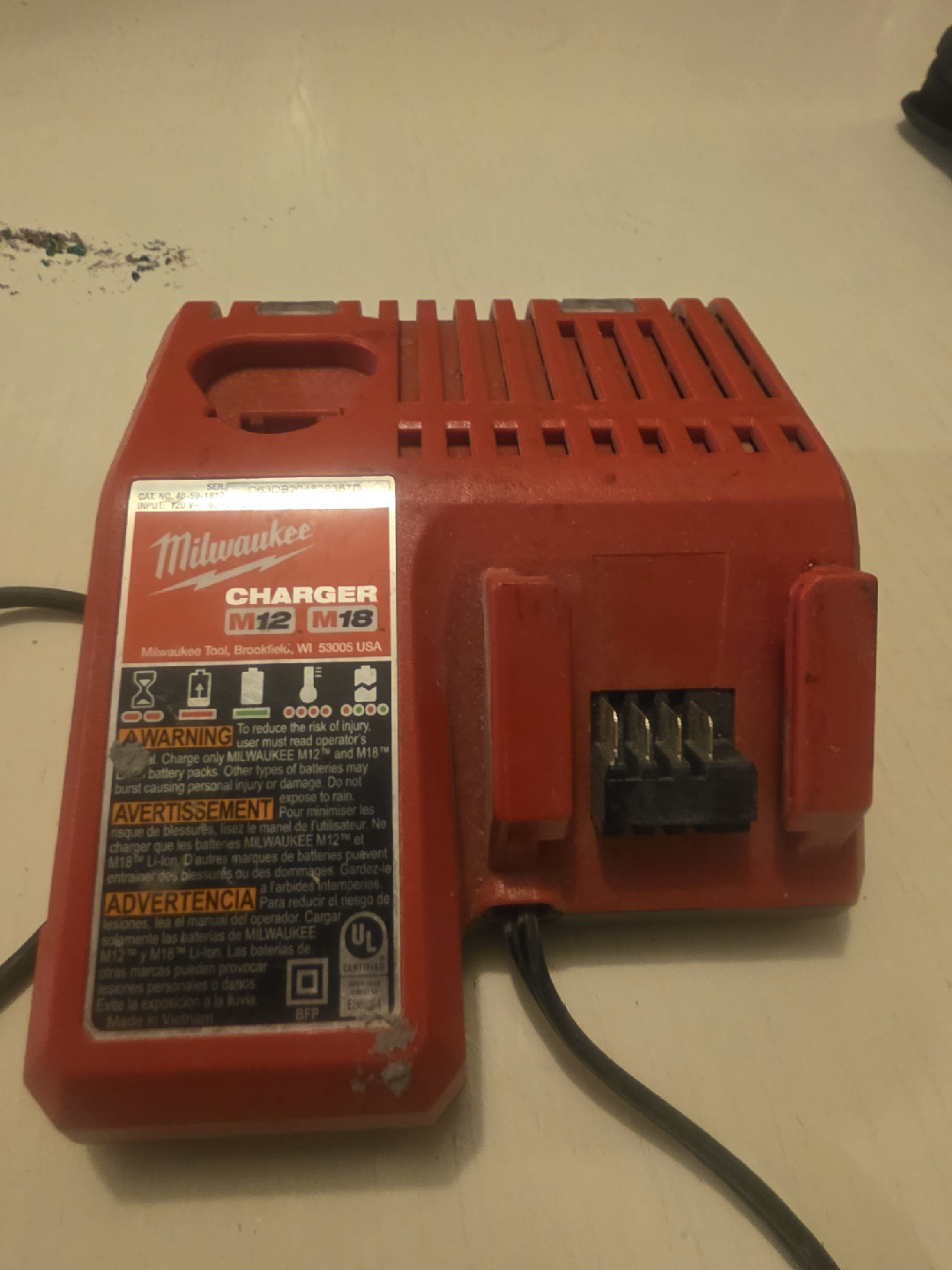 Milwaukee M12-M18 Battery Charger