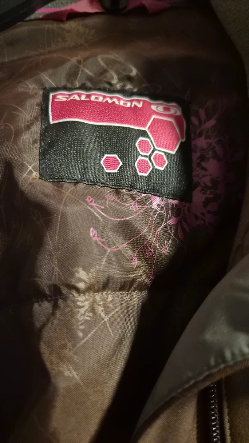 Salomon multi layered ski jacket with hood image indicator(3)