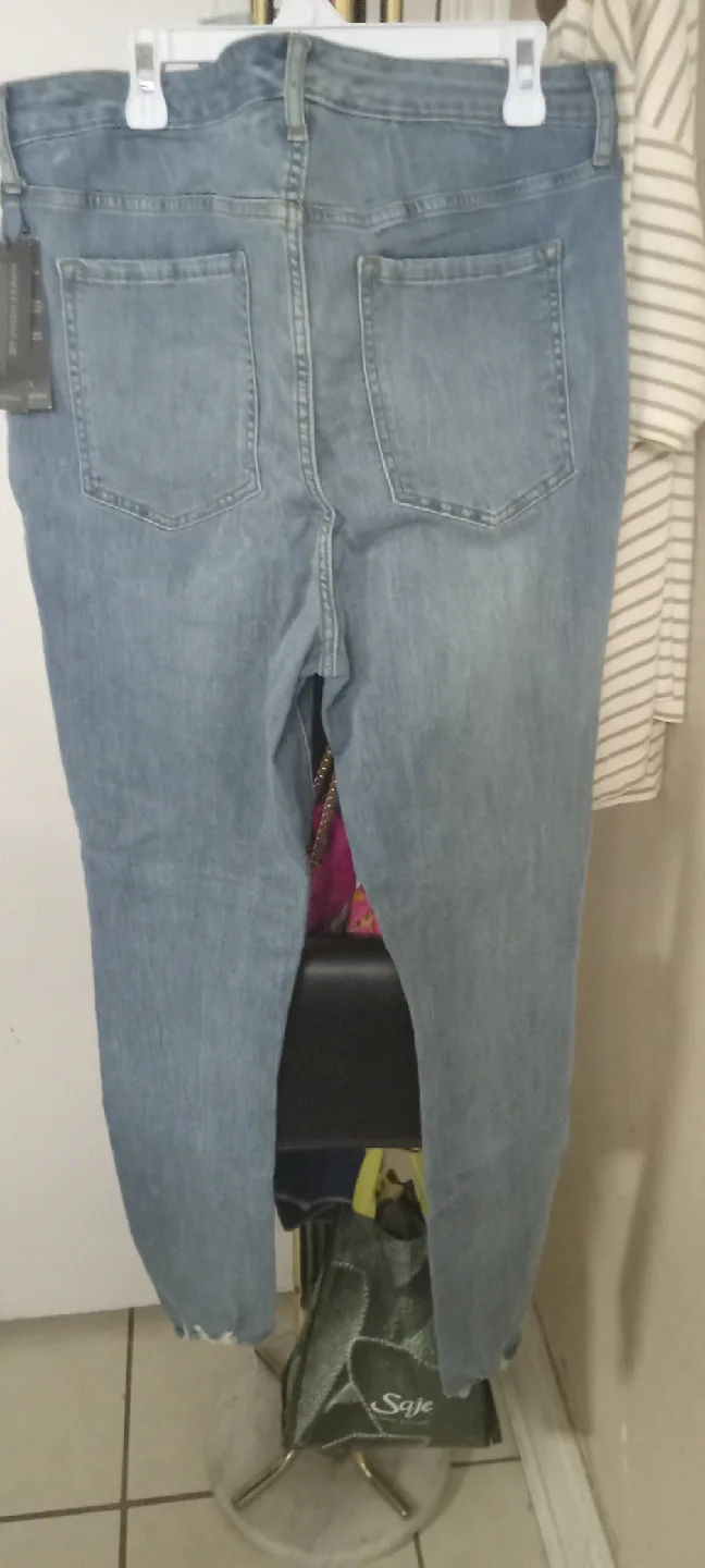 Banana Republic Curvy Skinny Jeans - Size 33/16 image indicator(7)