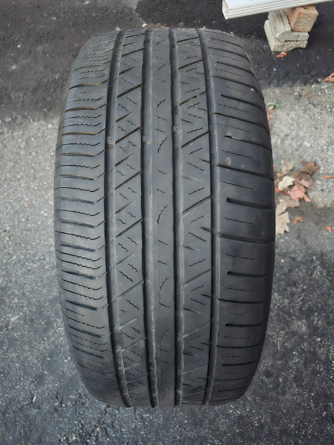 winter Tire 235/50R17 image indicator(3)