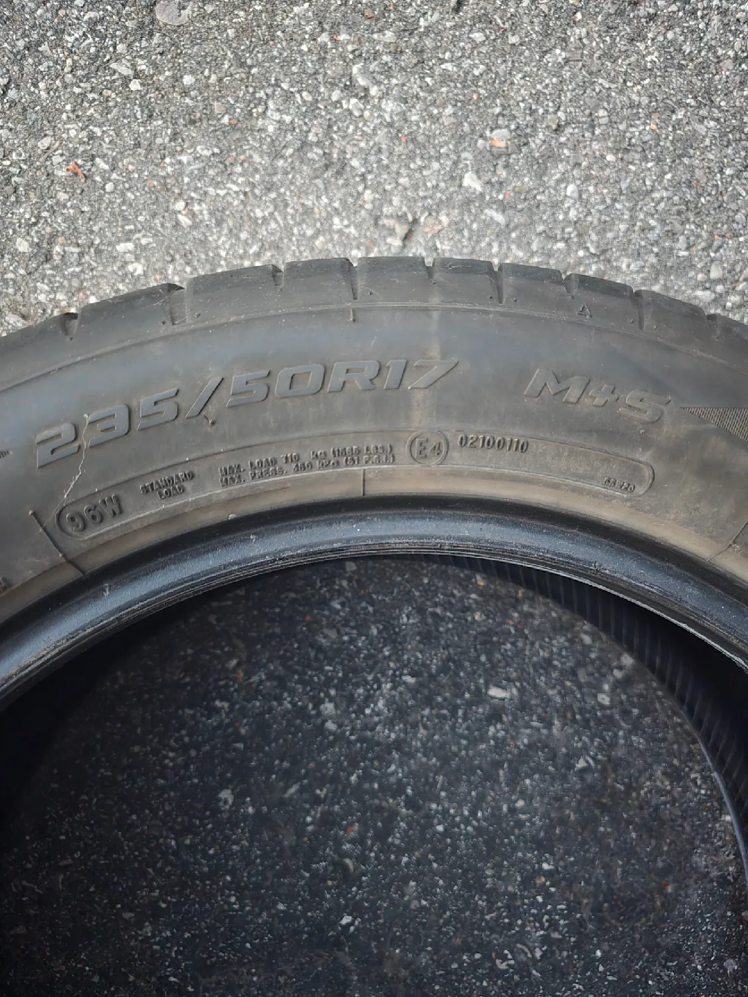 winter Tire 235/50R17 image indicator(5)