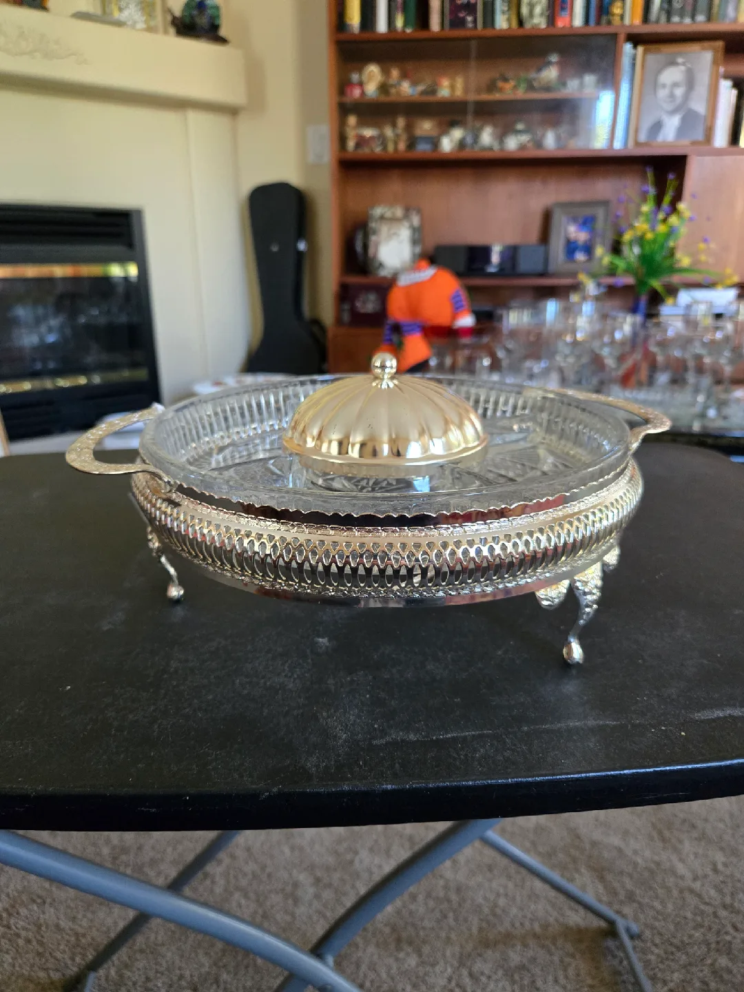 Vintage Queen Anne Silver Plated Hors d'oeuvre Dish image indicator(2)