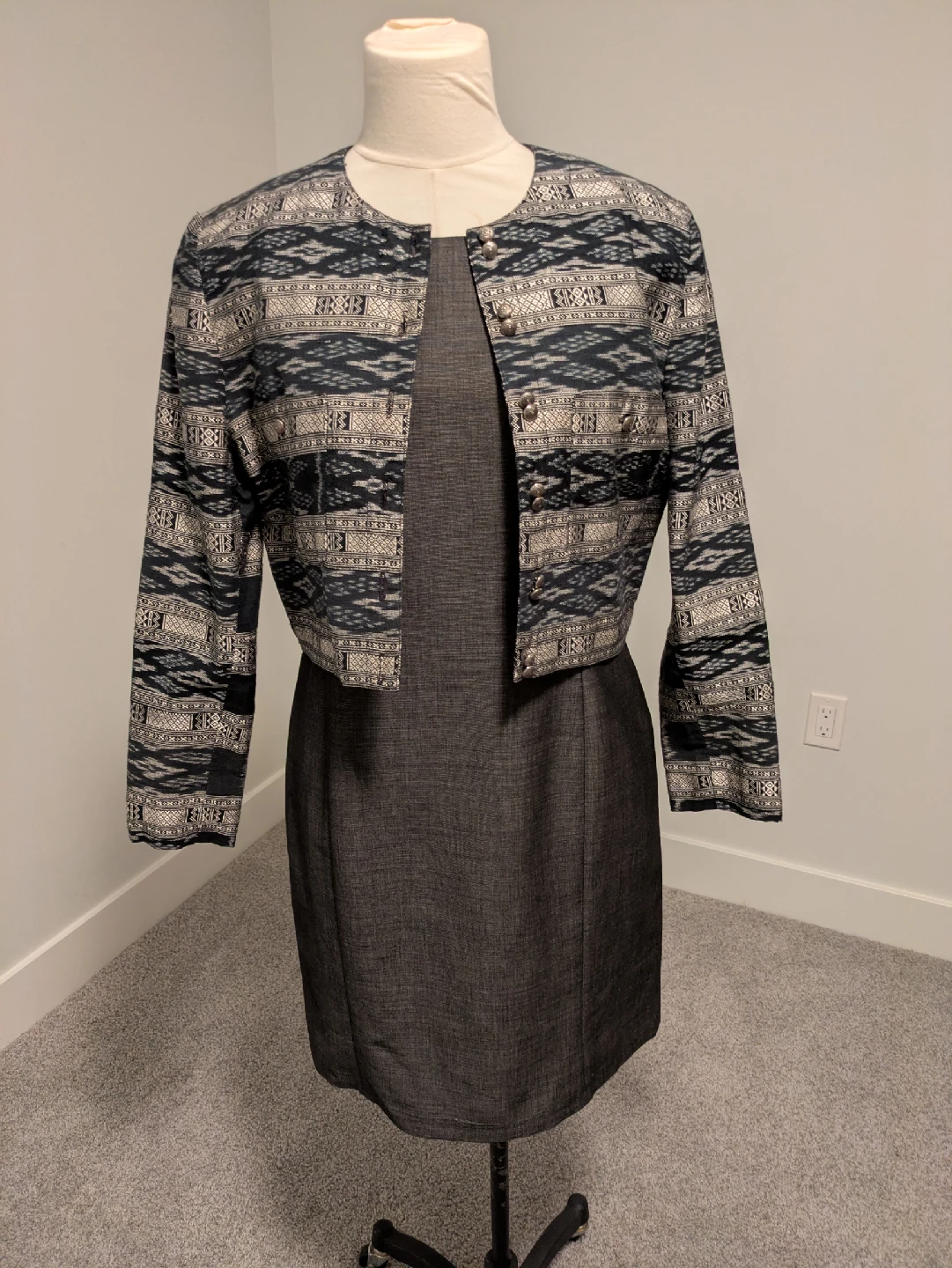 Ann Taylor Wool Mix Sleeveless Dress With Matching Jacket