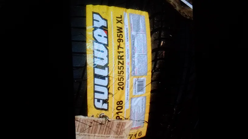 Fullway HP108 205/55ZR17 95W XL Tires - Set of 4 image indicator(2)