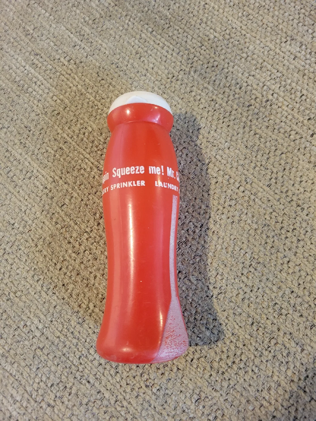 vintage Mr. Clothespin Squeeze Me! Laundry Sprinkler image indicator(3)