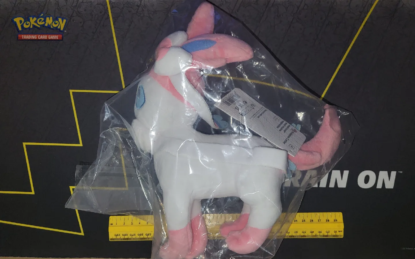 Pokemon Center Exclusive Plush: Sylveon image indicator(3)