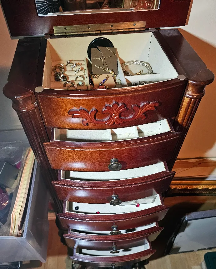 Jewelry Armoire - Standing Jewellery Storage image indicator(2)