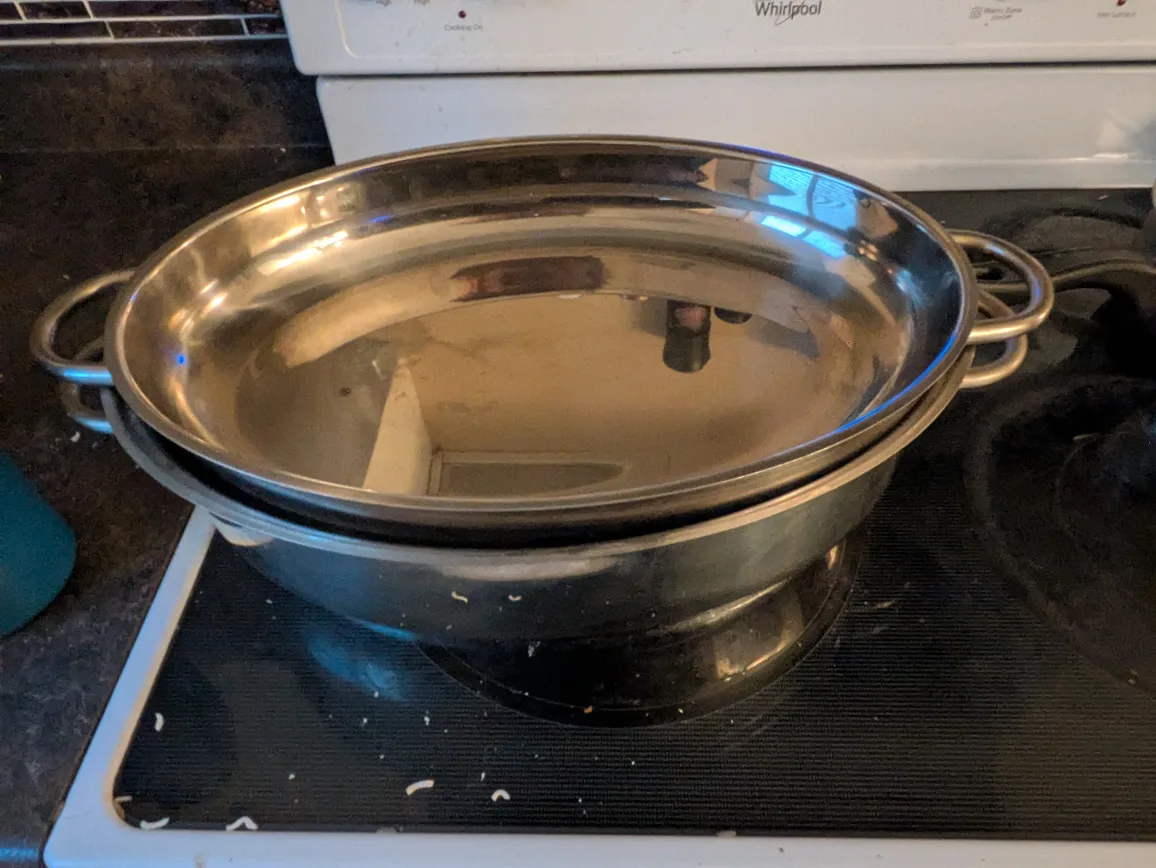 Stainless Steel Roasting Pan with Rack image indicator(2)