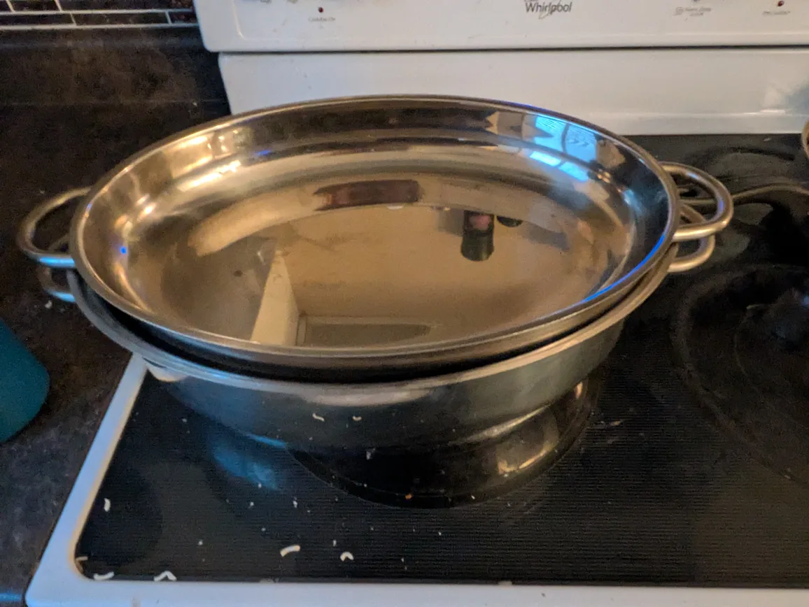 Stainless Steel Roasting Pan with Rack image indicator(3)