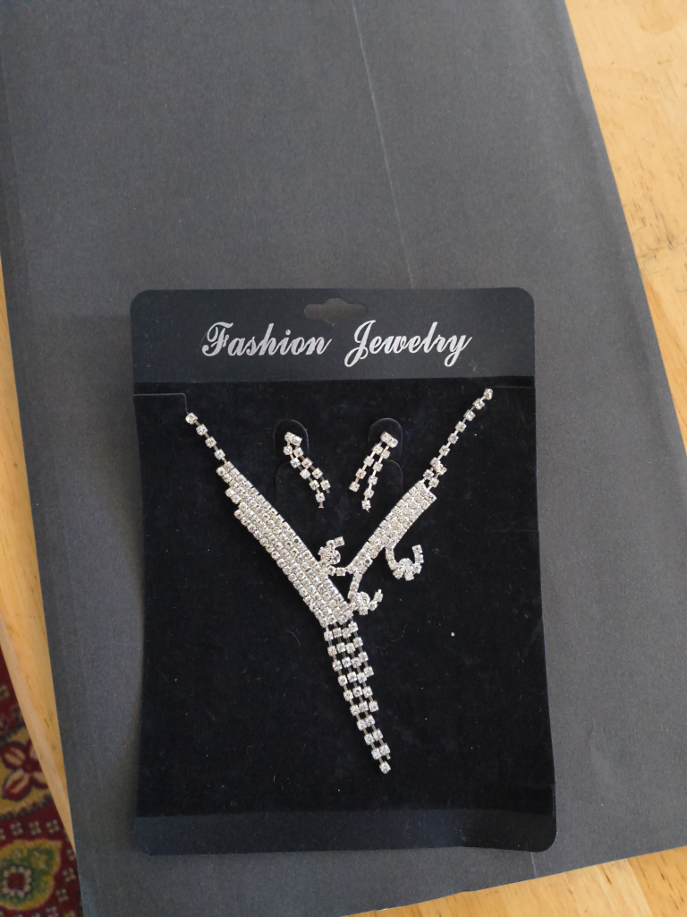 Fashion Jewelry Necklace & Earring Set