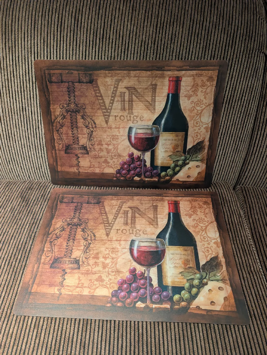 Wine Bottle Art & Placemats image indicator(5)
