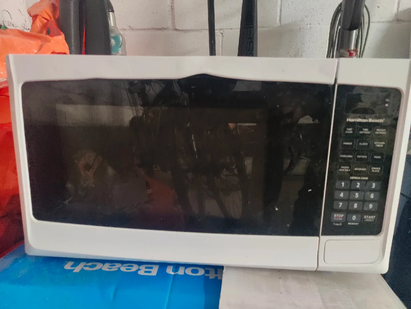 Hamilton Beach Microwave Oven thumbnail