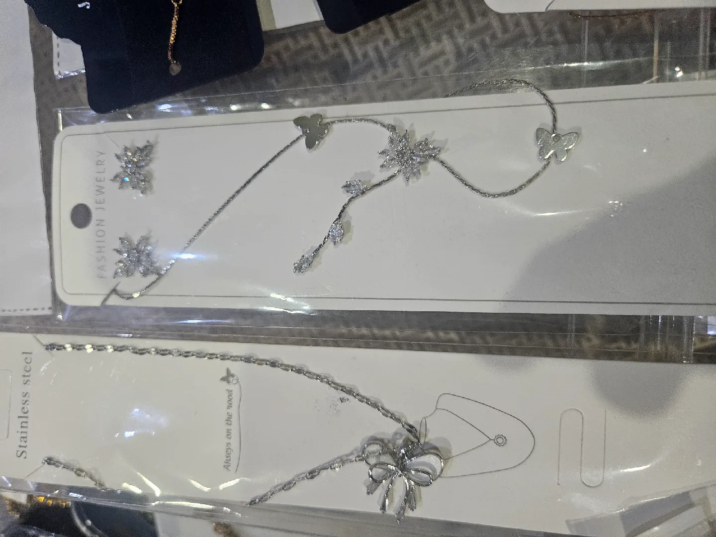 Selection of DC Jewelry jercon Ad stone premium  stuff image indicator(3)