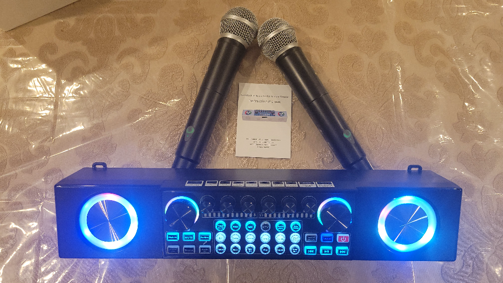 Live Sound Card Audio Integrated Set w/ 2 Mics