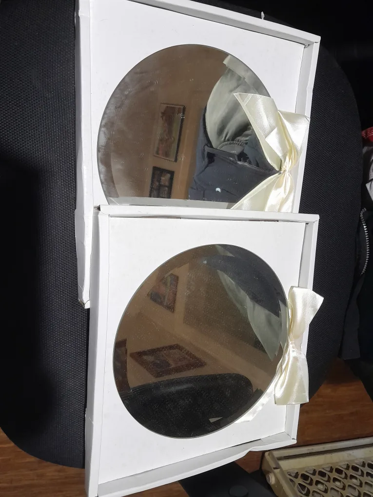 Round Wall Mirrors (Set of 4) thumbnail