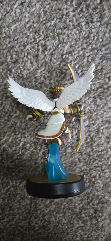 Kid Icarus Pit Amiibo Figure image indicator(2)