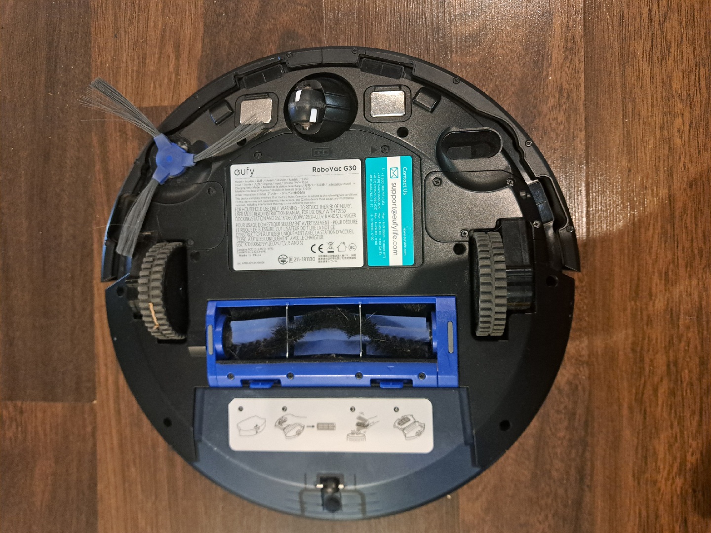 Robot vacuum - photo 2