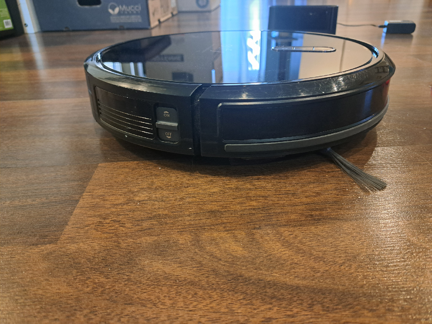 Robot vacuum - photo 3