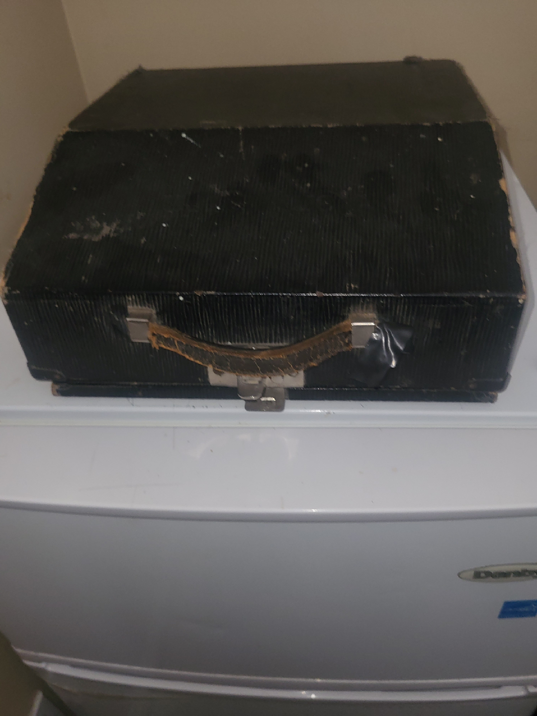 Vintage Remington Typewriter Limited w/ Case - photo 2