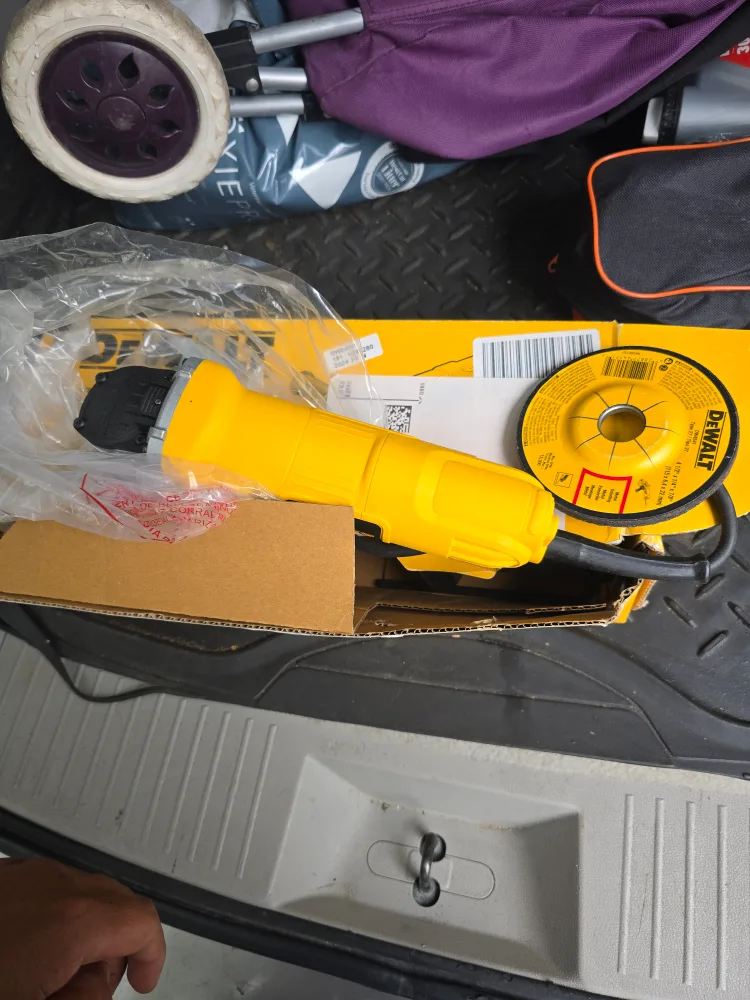 DeWALT Small Angle Grinder Kit - New image indicator(3)