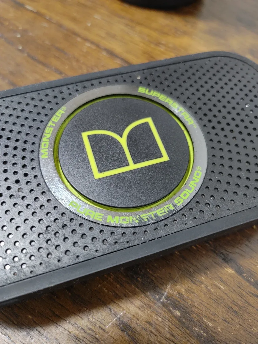 Monster Superstar & Tech 1 Rage Portable Speakers image indicator(4)