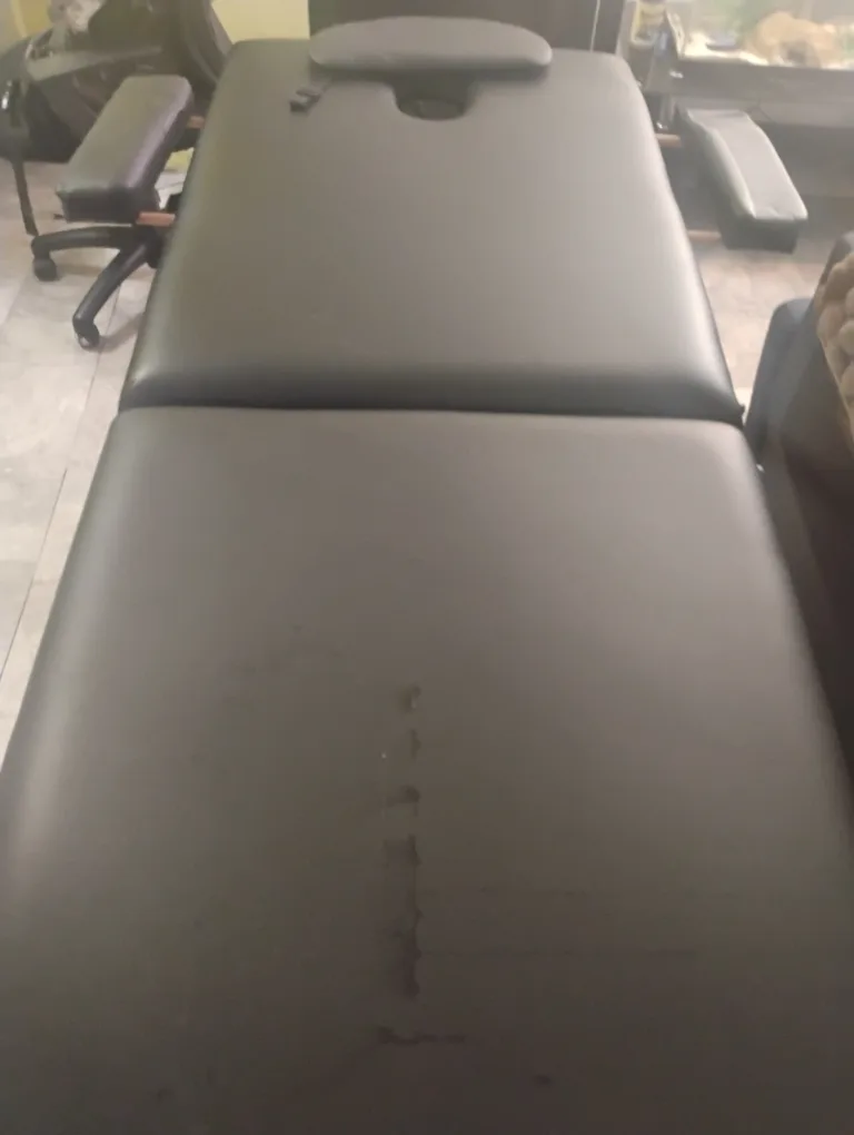 Portable Massage Table - Black image indicator(3)