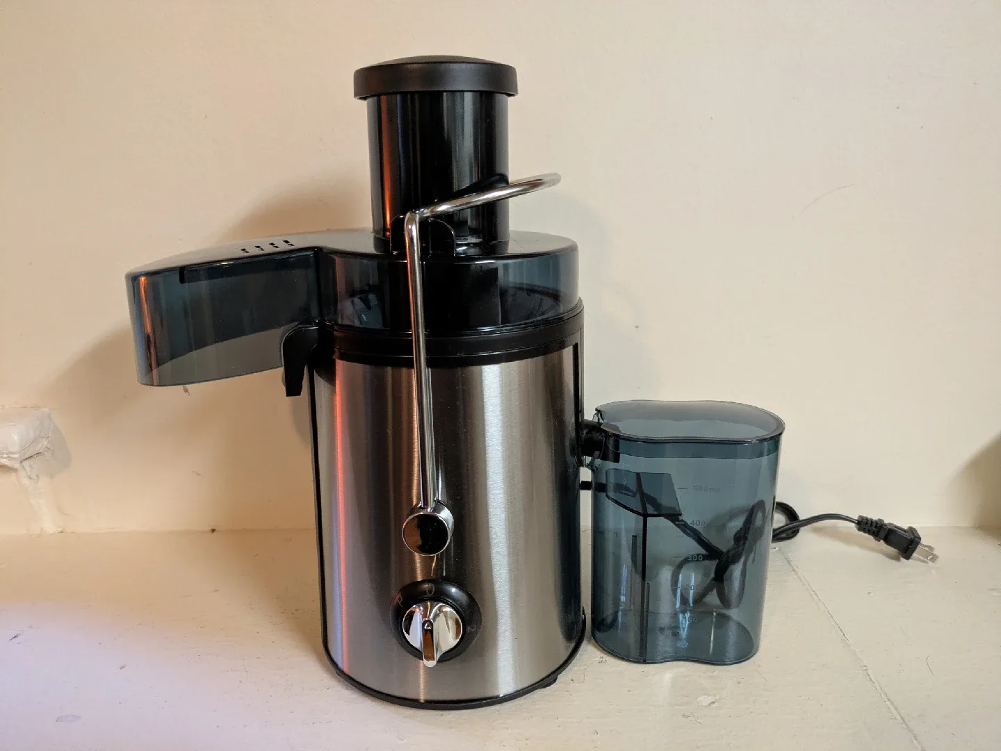 New Juice Extractor- No catcher