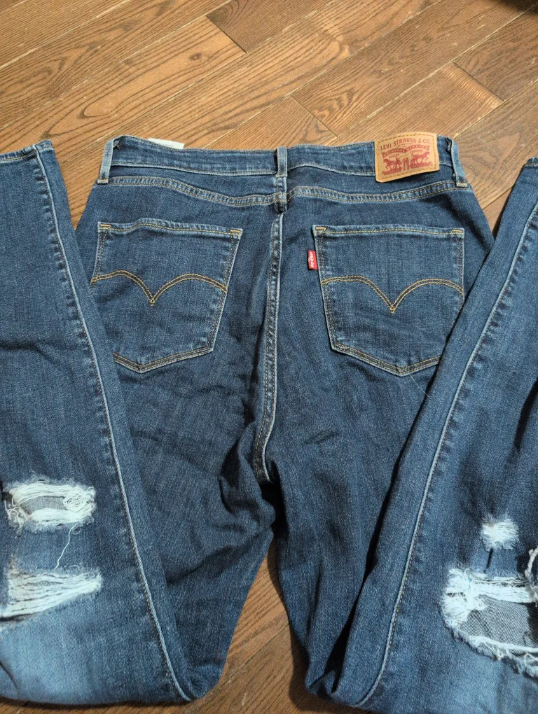Levi's Jeans, Distressed, size 31 image indicator(2)