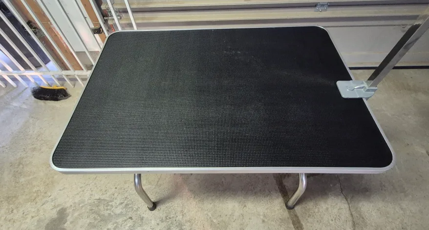 Dog Grooming Table - 23" x 31" image indicator(2)