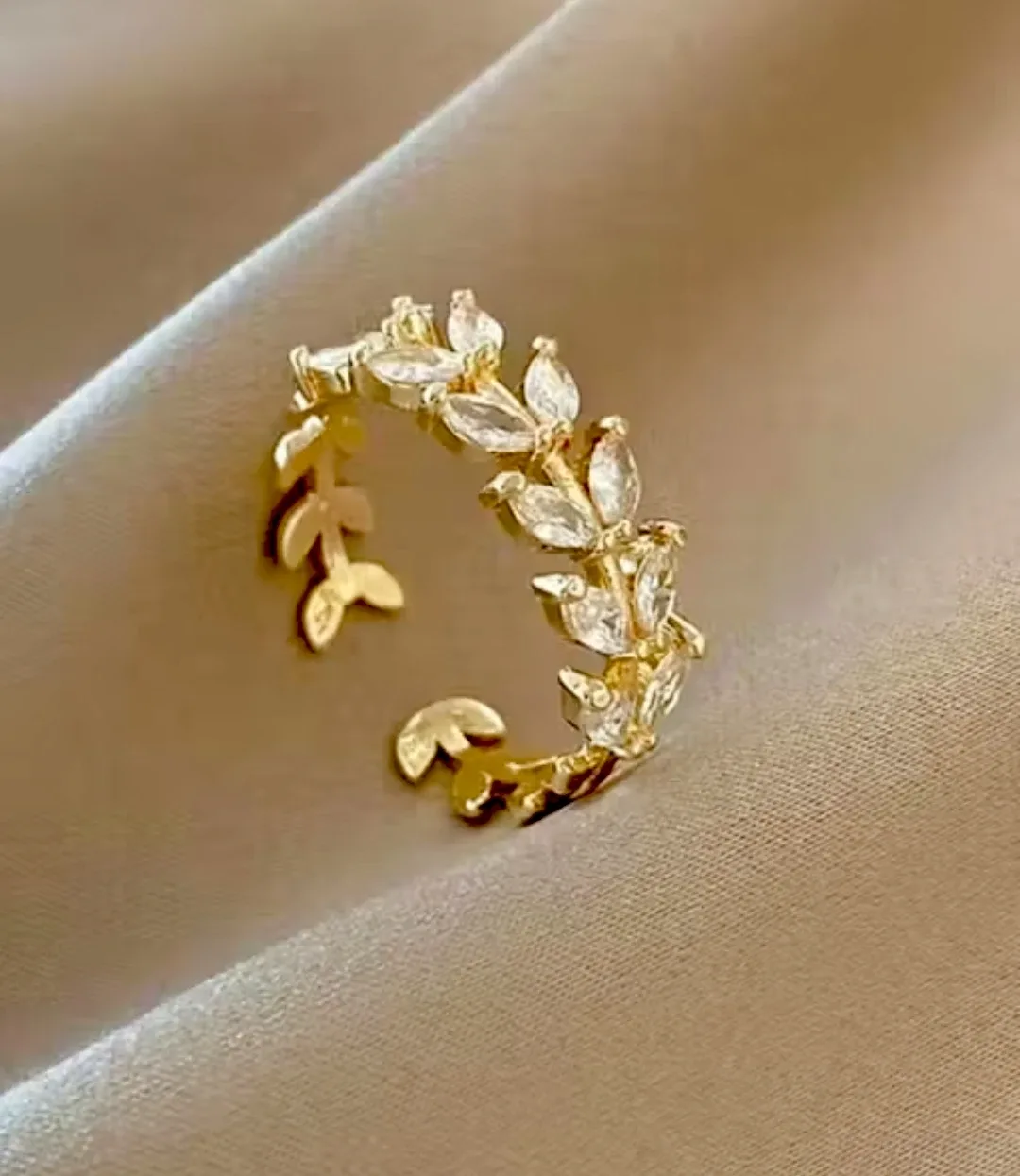 Gold Leaf Design Ring image indicator(2)