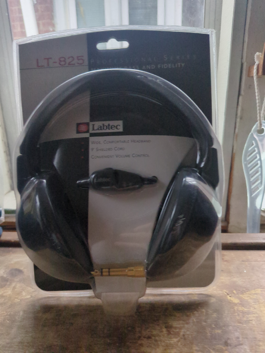 Labtec LT-825 Headphones - New in Package