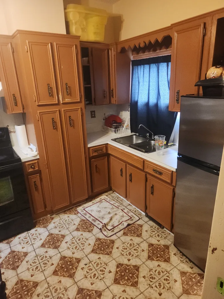 1 room for rent in tuxedo park image indicator(5)