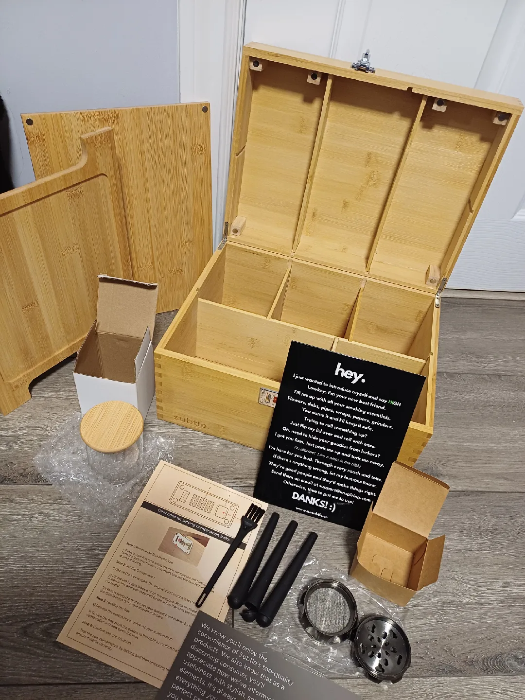 Subtle Stash Box with Accessories image indicator(4)