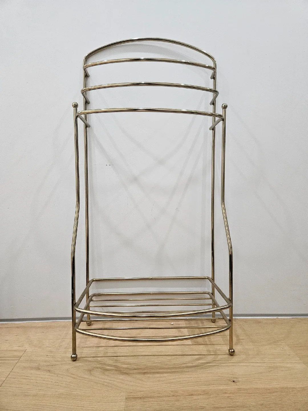 Gold-toned Metal Towel Rack image indicator(2)