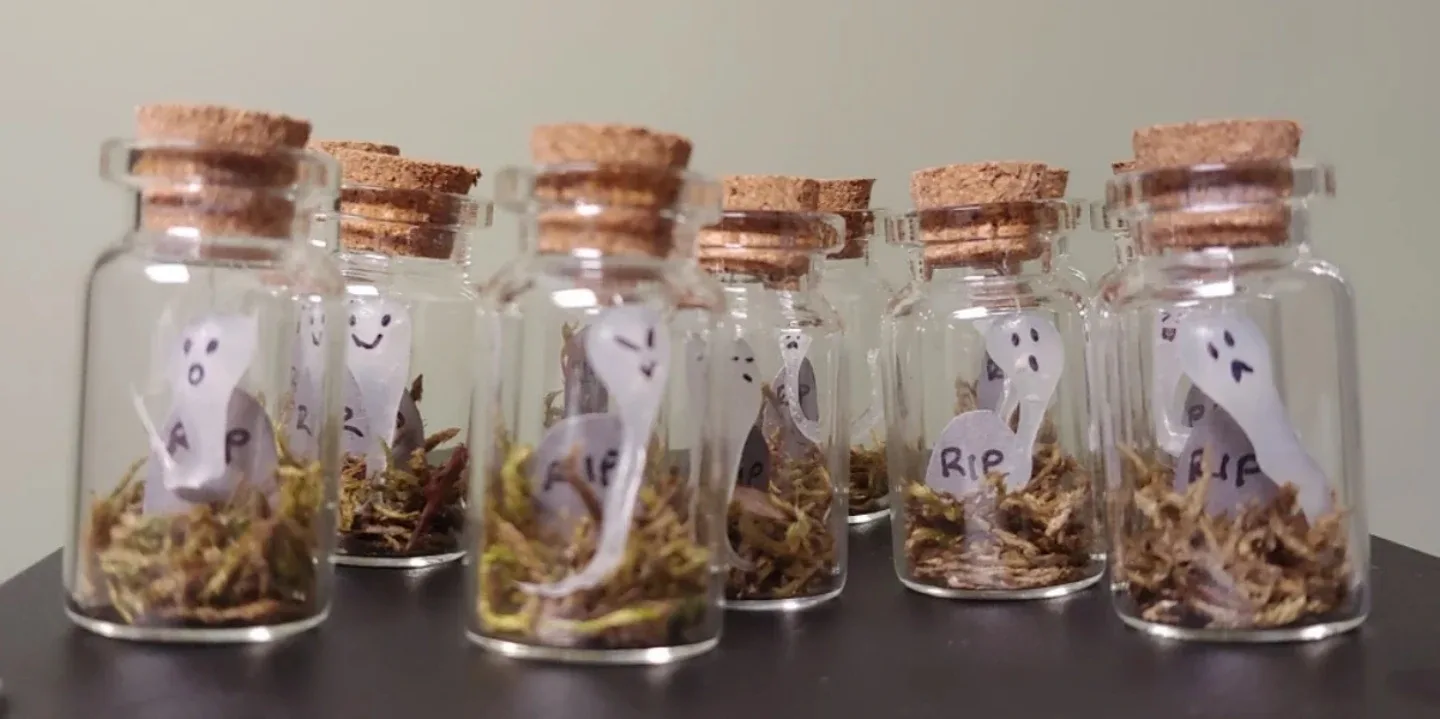 Bottled ghosts image indicator(2)