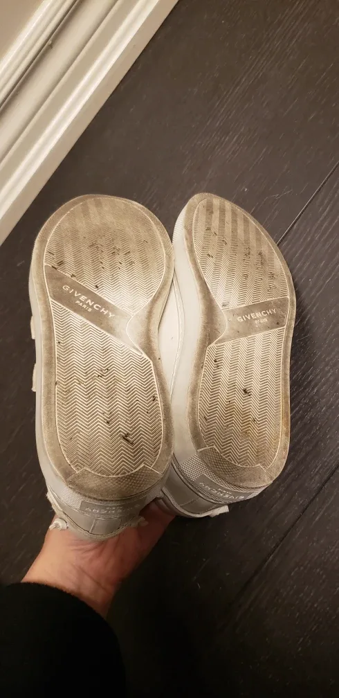 Givenchy White Leather 3-Strap Velcro Low Top Sneakers image indicator(6)