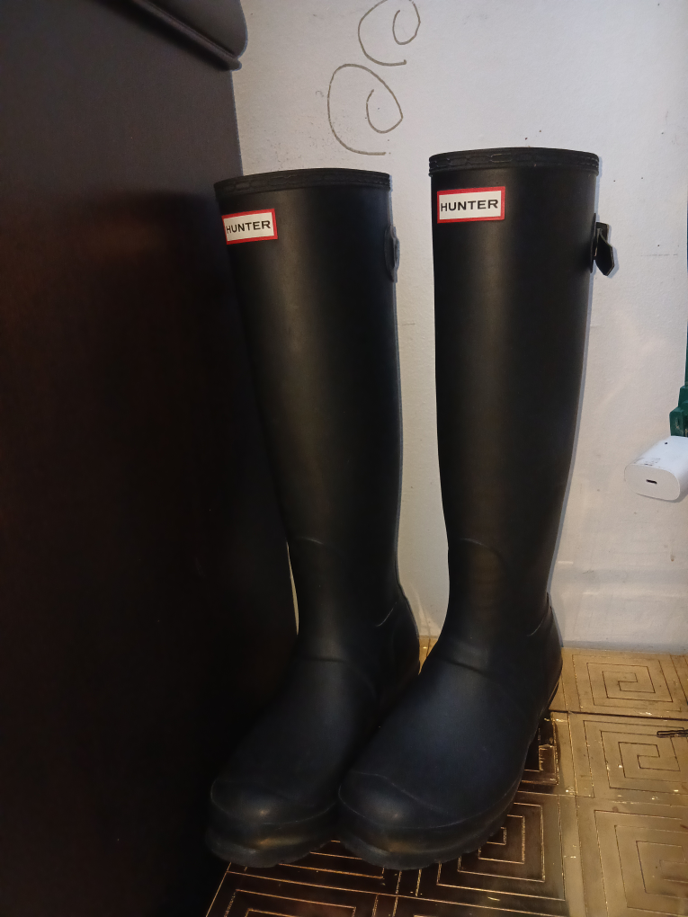 Hunter Black Rain Boots, Size 8