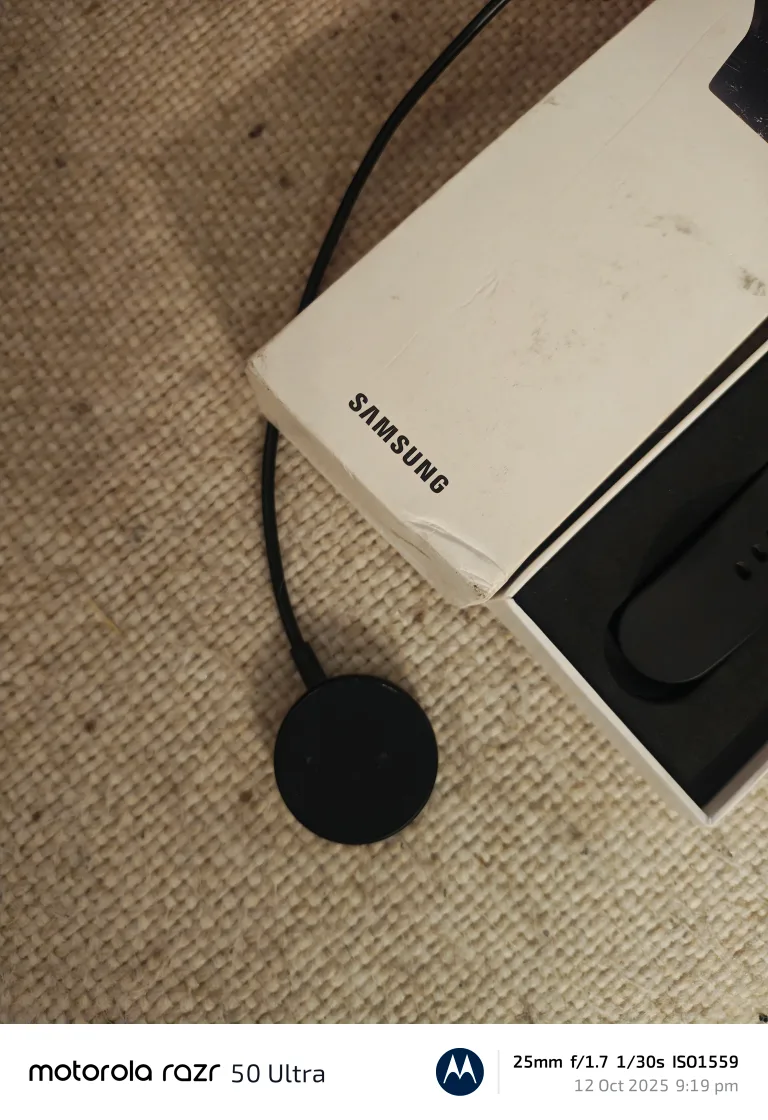 Samsung Galaxy Watch 4 - Black image indicator(3)