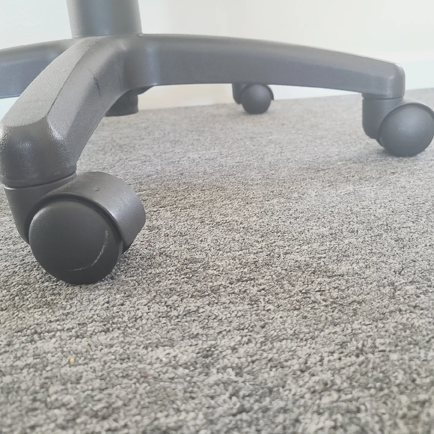 🧡 black bungee cord office chair adjustable with wheels image indicator(6)