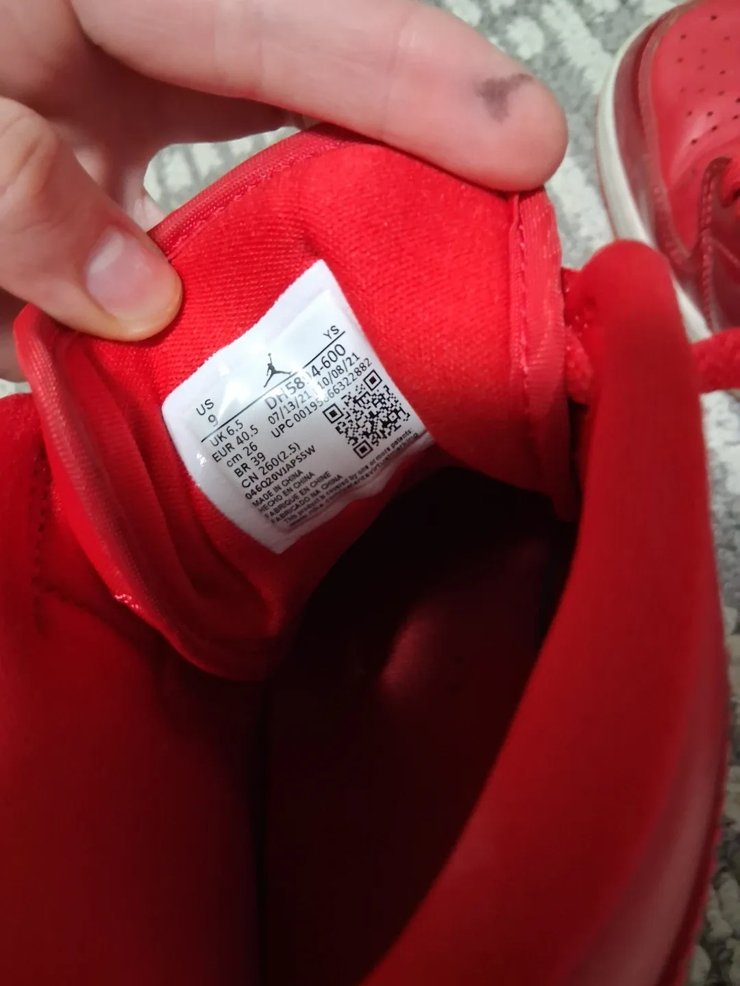 Nike Air Jordan 1 Mid Red, US 9 image indicator(3)