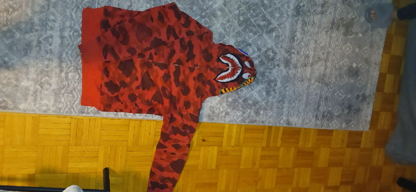 Bathing Ape (BAPE) Red Camo Shark Hoodie image indicator(3)