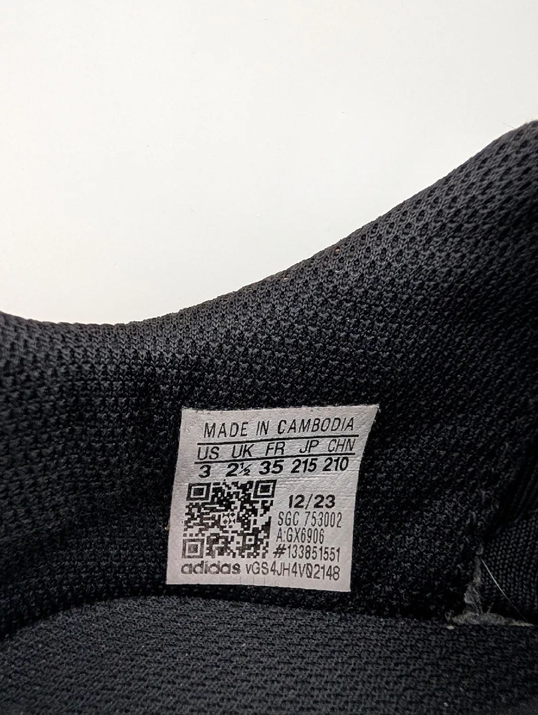 Adidas GX6906 Soccer Cleats - US 3 image indicator(4)