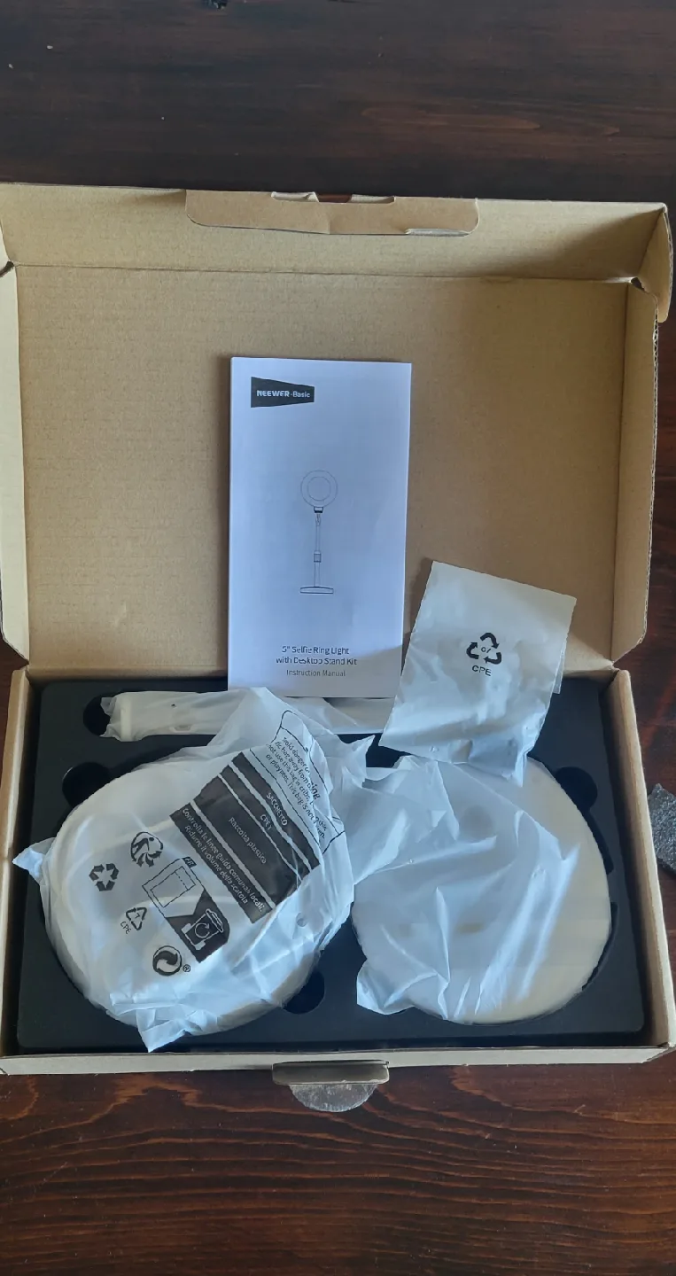 BNIB 5" Desk Ring Light image indicator(3)